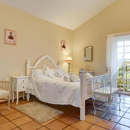Bel-air Sleeps 10 With Pool Air Con And Wifi Villa
