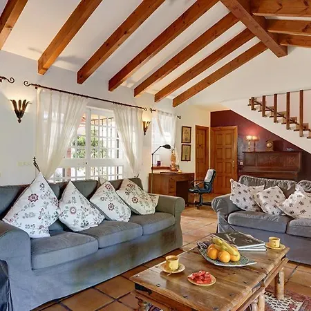 Bel-air Sleeps 10 With Pool Air Con And Wifi Villa Estepona