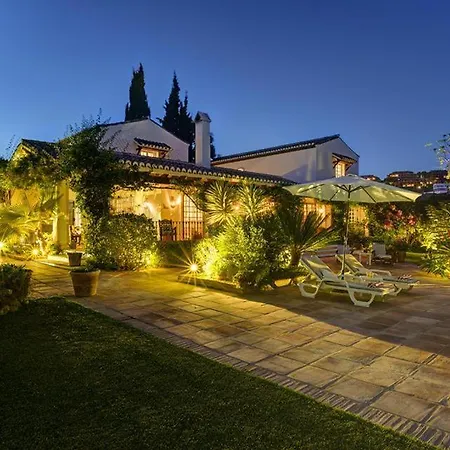 Bel-air Sleeps 10 With Pool Air Con And Wifi Villa